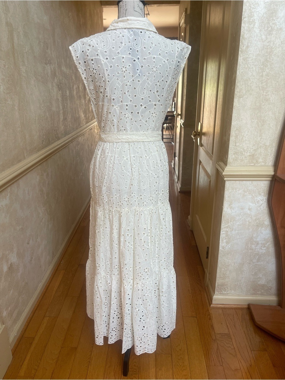 NWT Steve Madden Clover Eyelet Maxi Dress Marshmallow White Cotton Size Medium - Picture 9 of 11